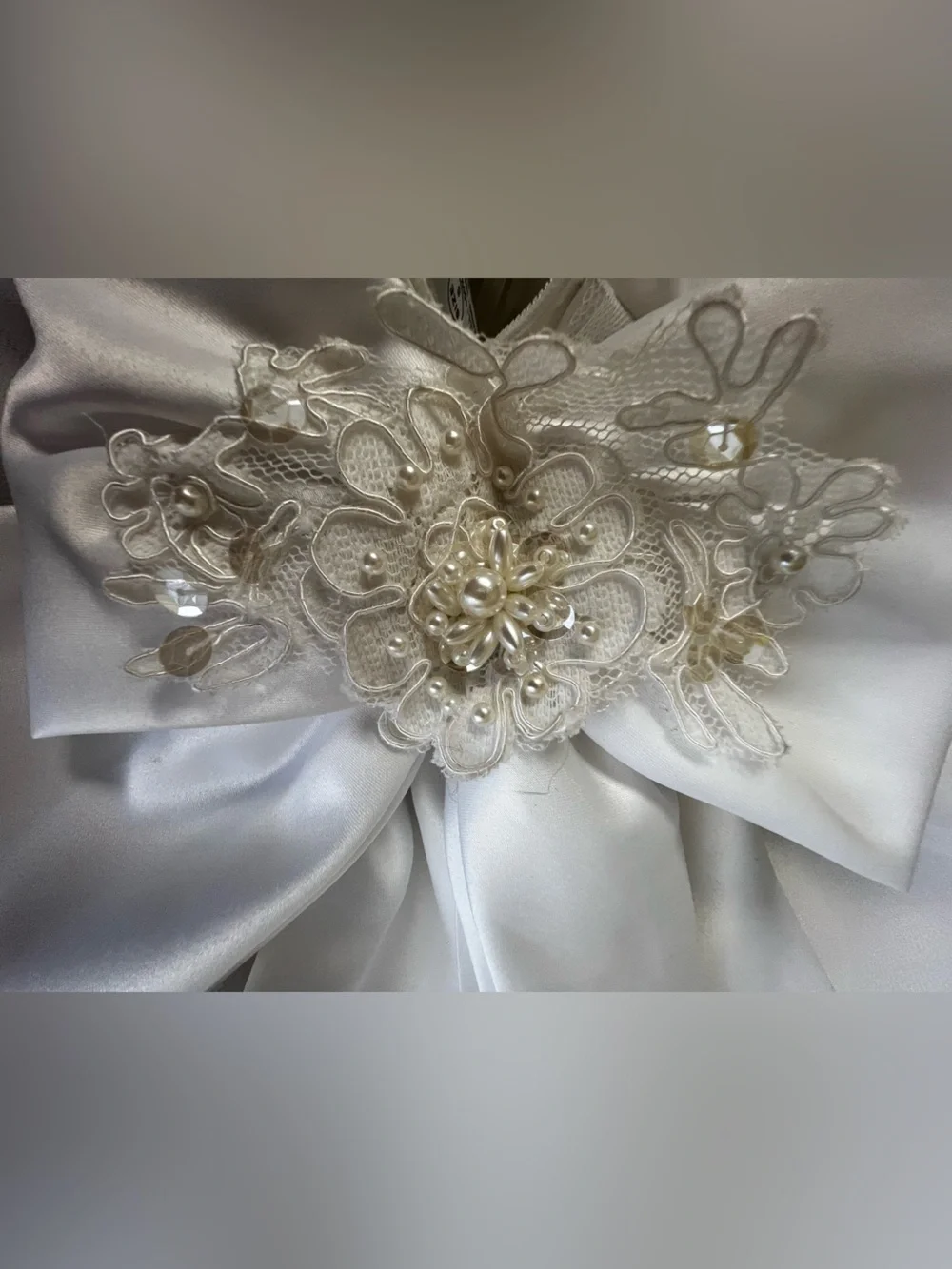 LADY ELEANOR SIZE 5 FLOWER GIRL FLOOR LENGTH DRESS WITH BEADED BODICE  LIKE NEW